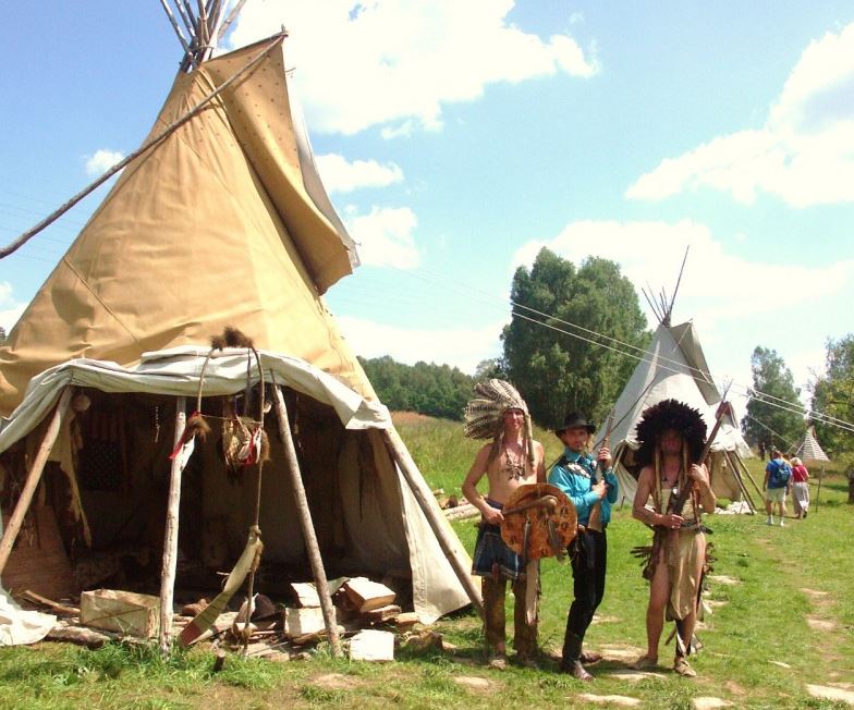Poznejte svět indiánů - Indiánská vesnička Rosehill - u Hřenska